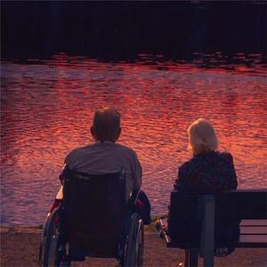 极品老师㧒开粉嫩小泬小
